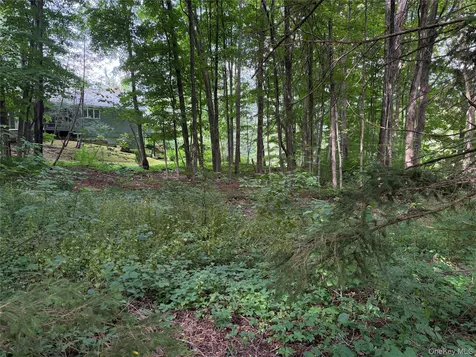 222 Beach Drive Mahopac NY 10541