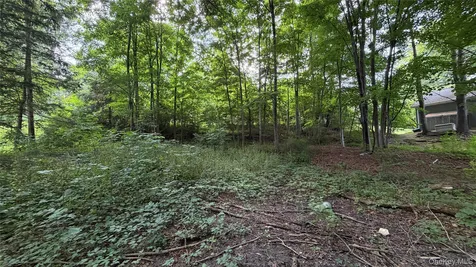 222 Beach Drive Mahopac NY 10541