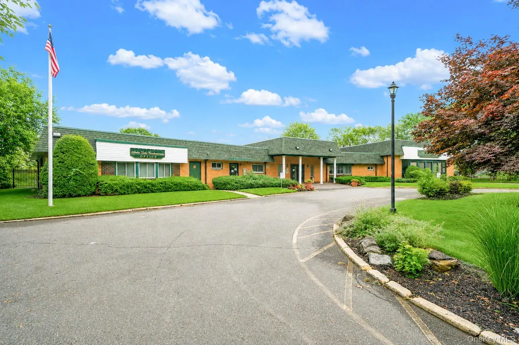 282 Artist Lake Drive Middle Island NY 11953