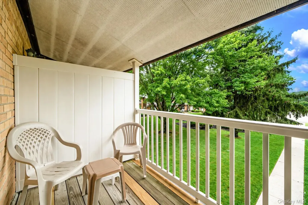 282 Artist Lake Drive Middle Island NY 11953