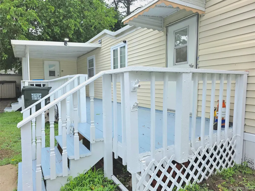 525 Riverleigh Avenue Riverhead NY 11901