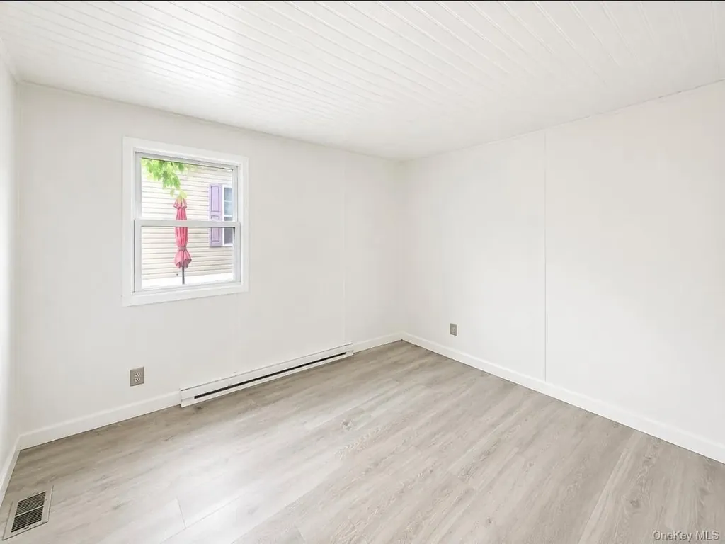 525 Riverleigh Avenue Riverhead NY 11901