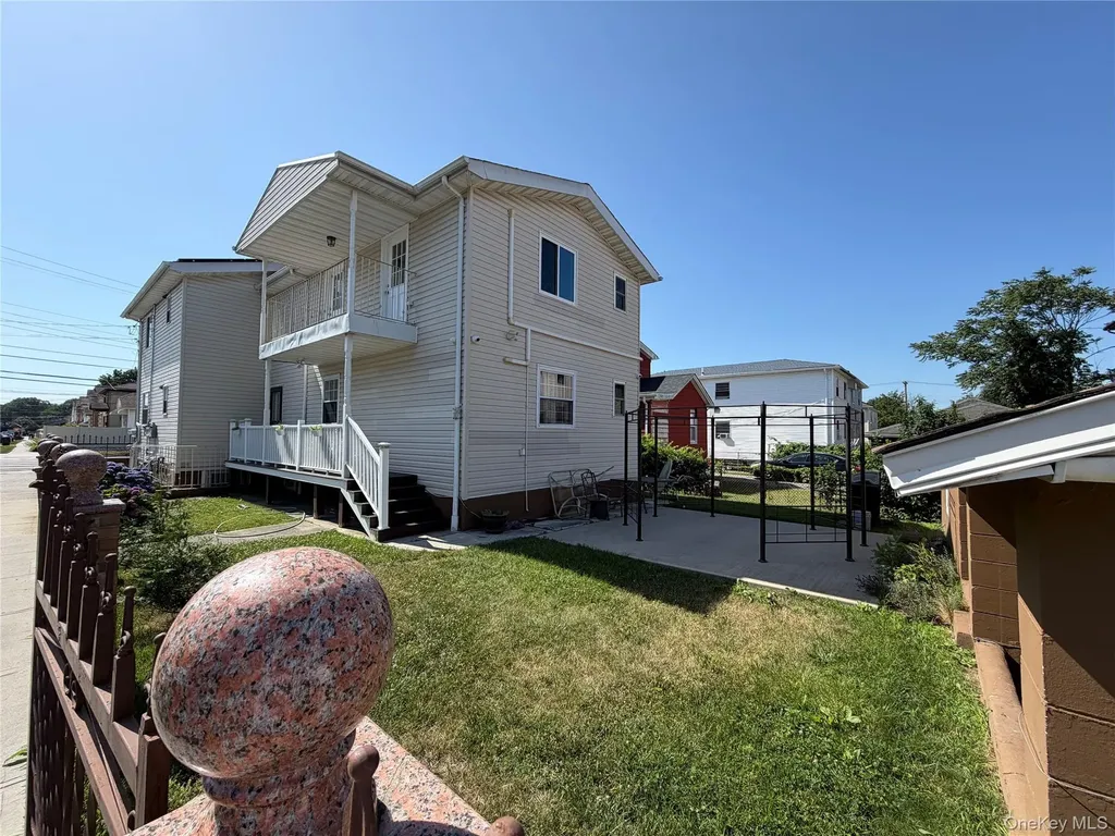 14302 222nd Street Laurelton NY 11413