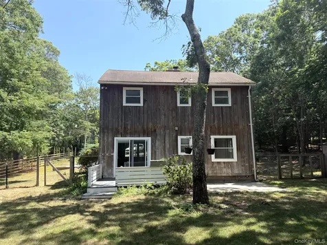 7 Albertines Lane East Hampton NY 11937