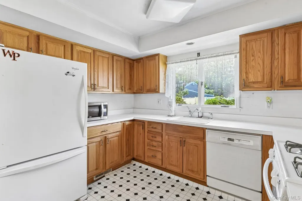24 Oakley Drive Huntington Station NY 11746