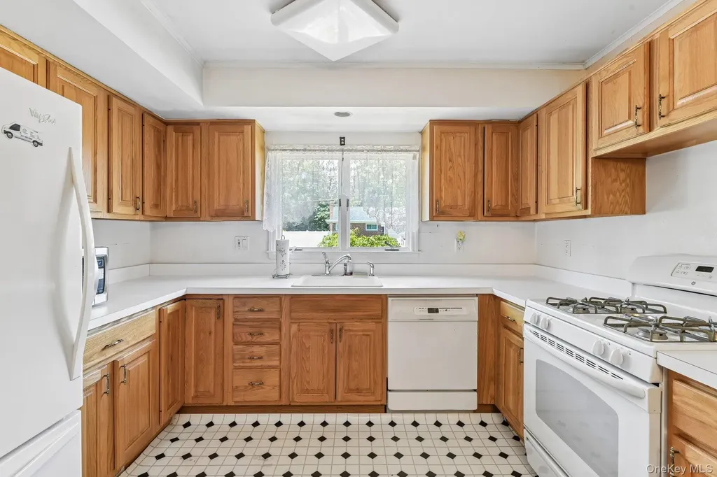 24 Oakley Drive Huntington Station NY 11746