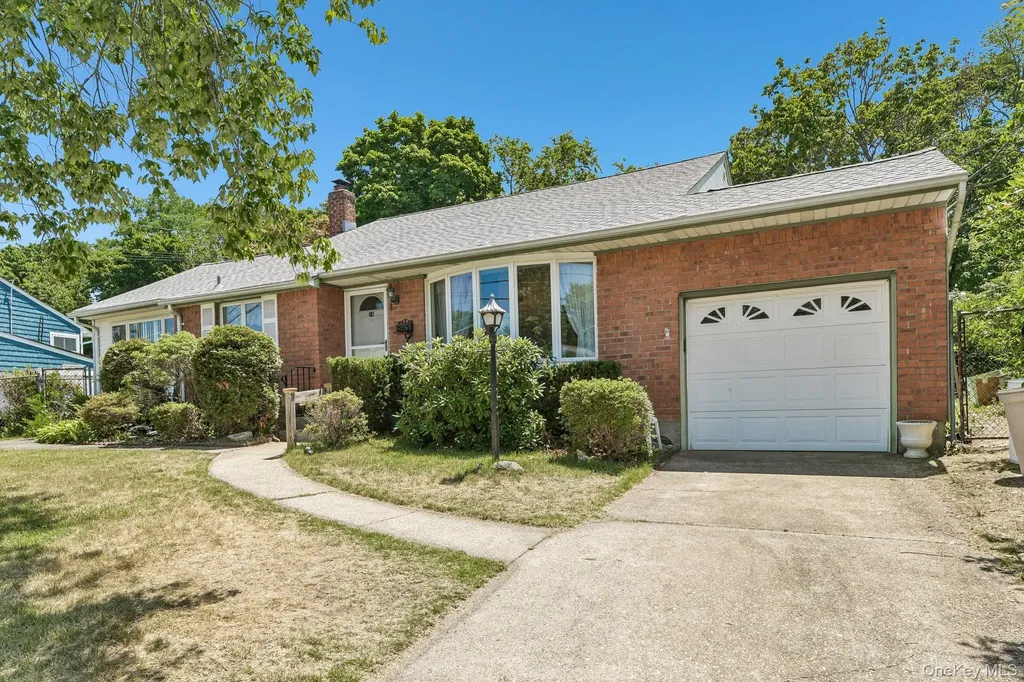 24 Oakley Drive Huntington Station NY 11746