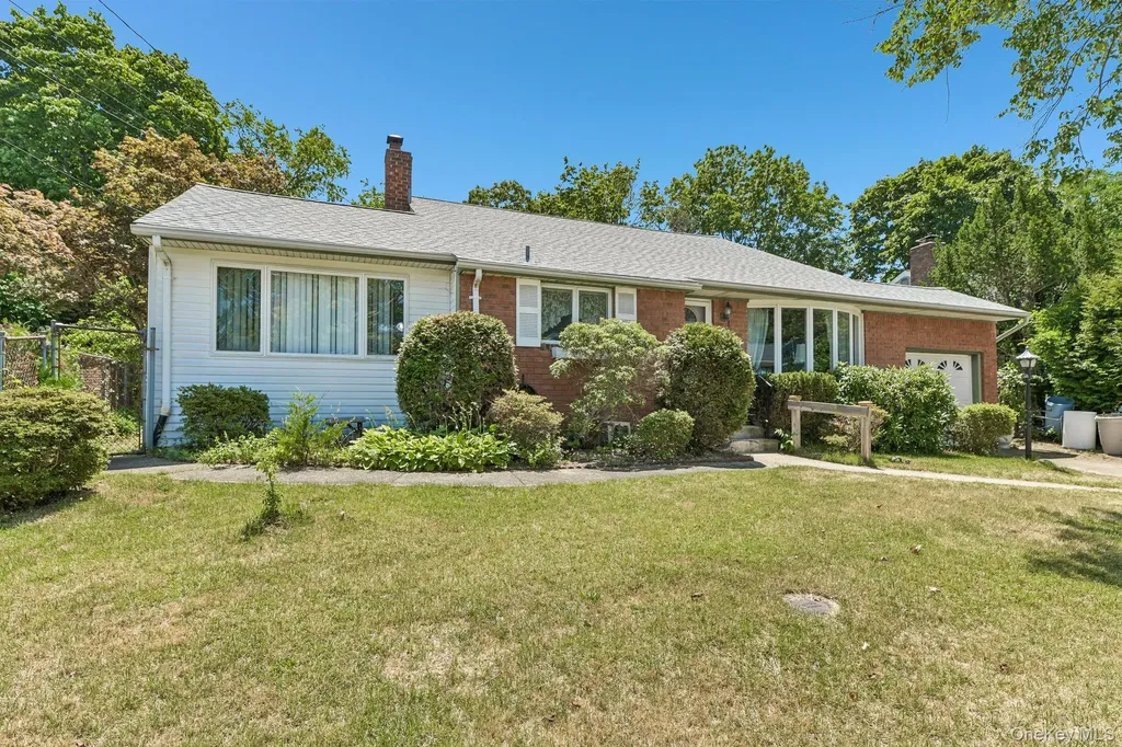 24 Oakley Drive Huntington Station NY 11746