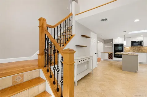 12 Leeside Road Carmel NY 10512