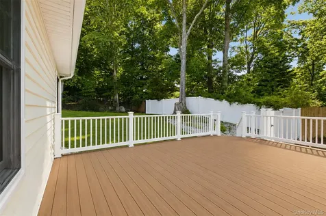 12 Leeside Road Carmel NY 10512