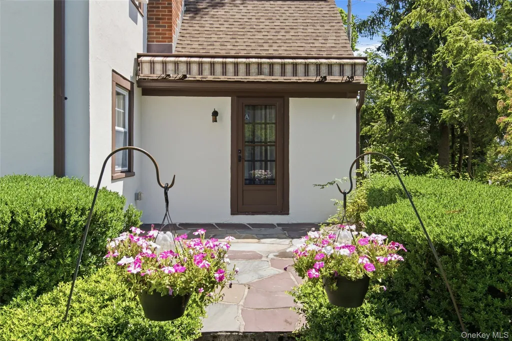 9 Leith Place White Plains NY 10605