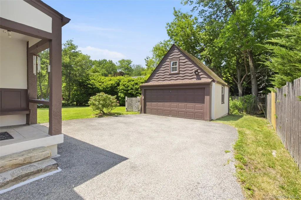 9 Leith Place White Plains NY 10605