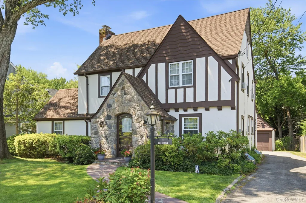 9 Leith Place White Plains NY 10605