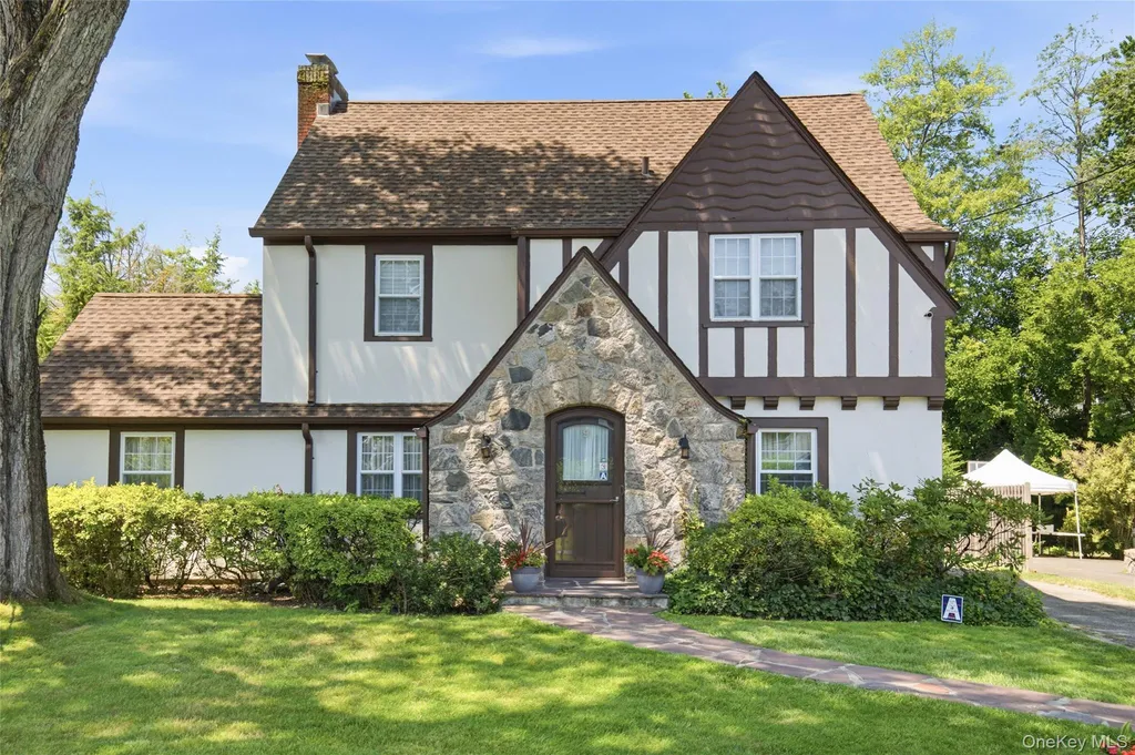 9 Leith Place White Plains NY 10605