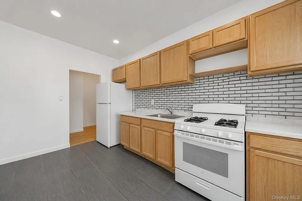 705 Bradford Street Brooklyn NY 11207