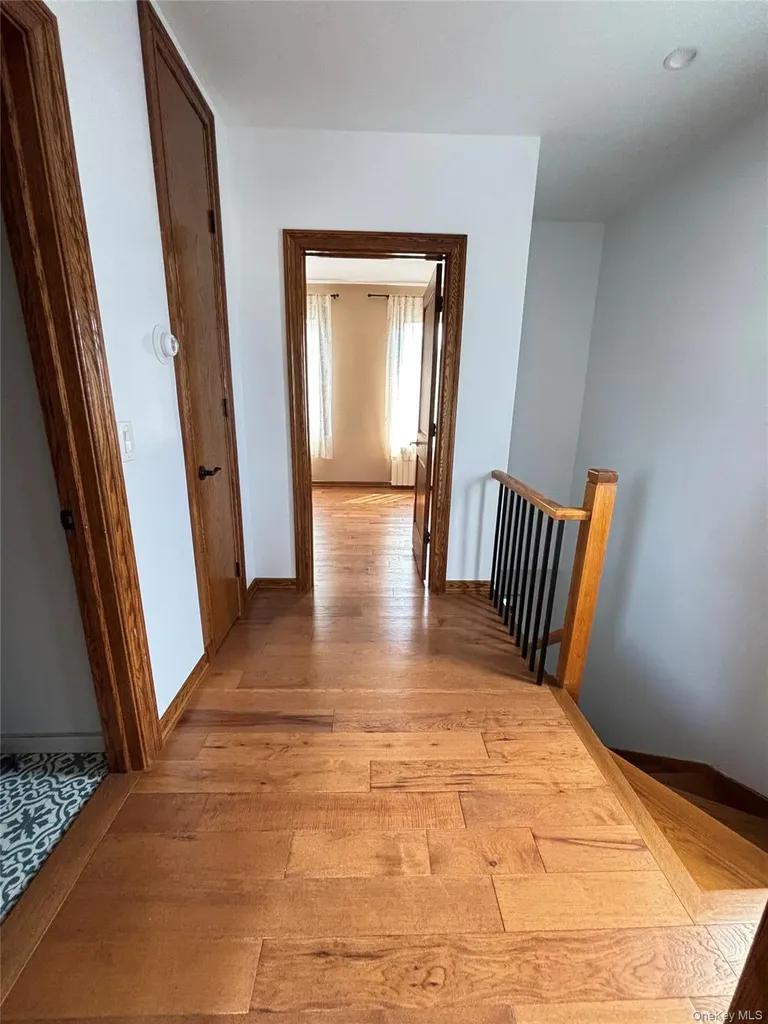 7164 70th Street Glendale NY 11385
