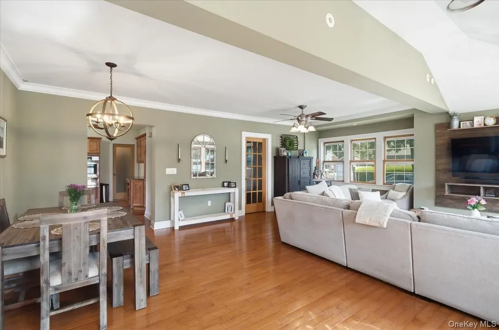 2063 Walnut Street North Baldwin NY 11510
