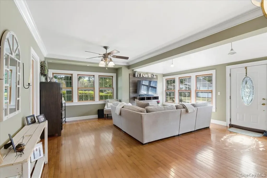 2063 Walnut Street North Baldwin NY 11510