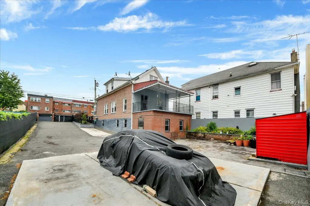 562 Underhill Avenue Bronx NY 10473