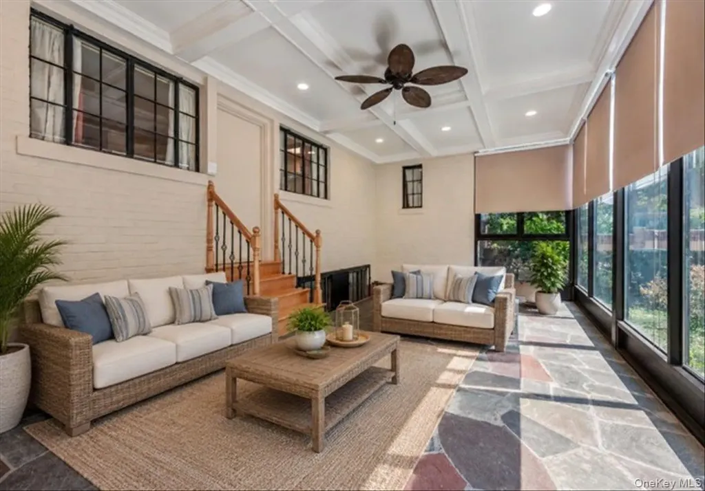1264 Rhinelander Avenue Bronx NY 10461