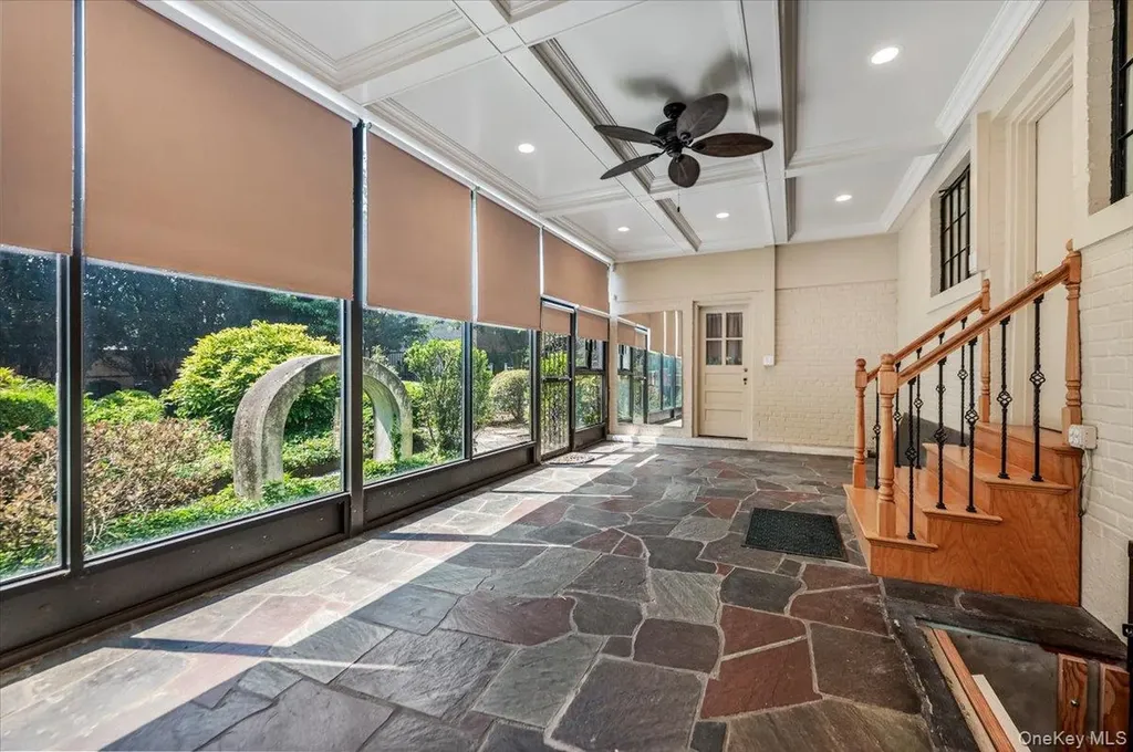 1264 Rhinelander Avenue Bronx NY 10461
