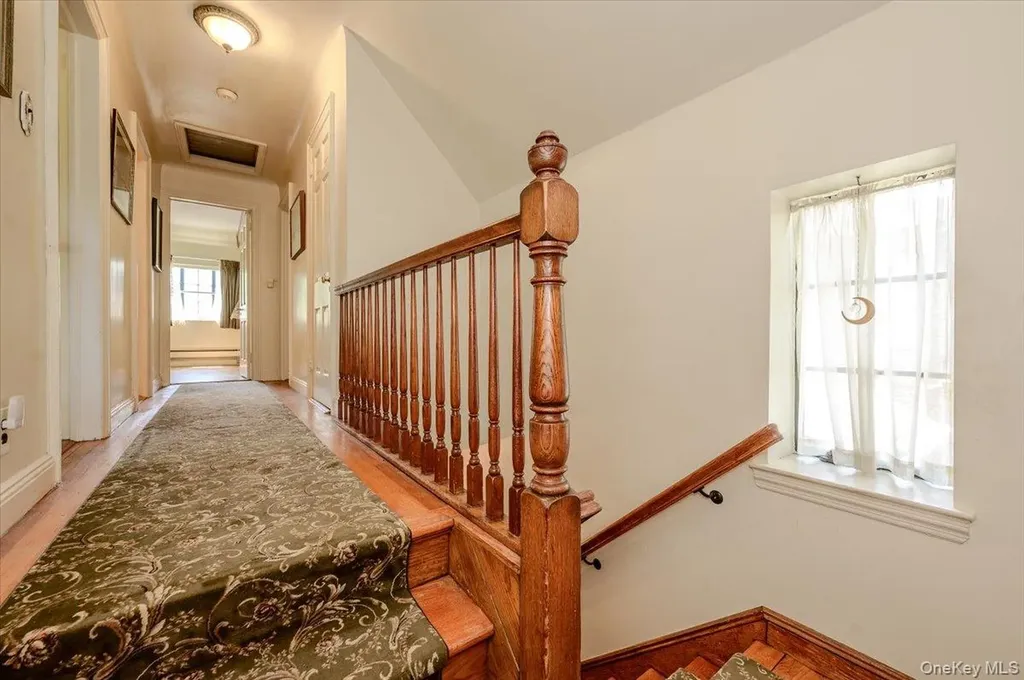 1264 Rhinelander Avenue Bronx NY 10461