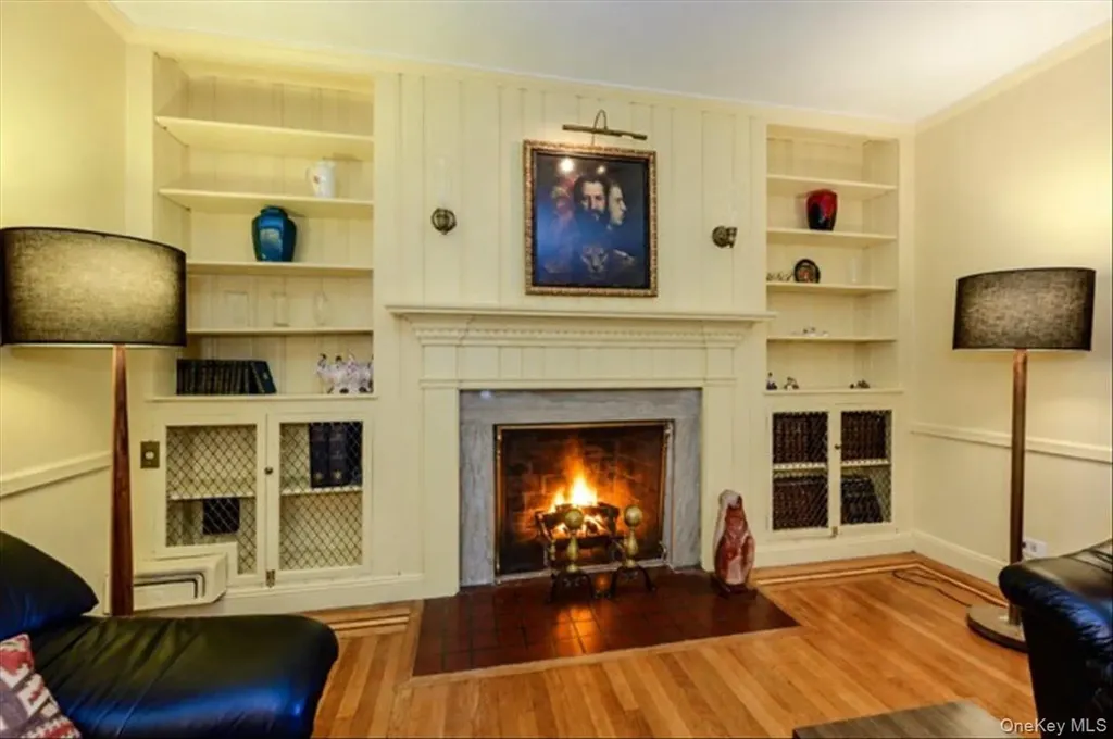 1264 Rhinelander Avenue Bronx NY 10461