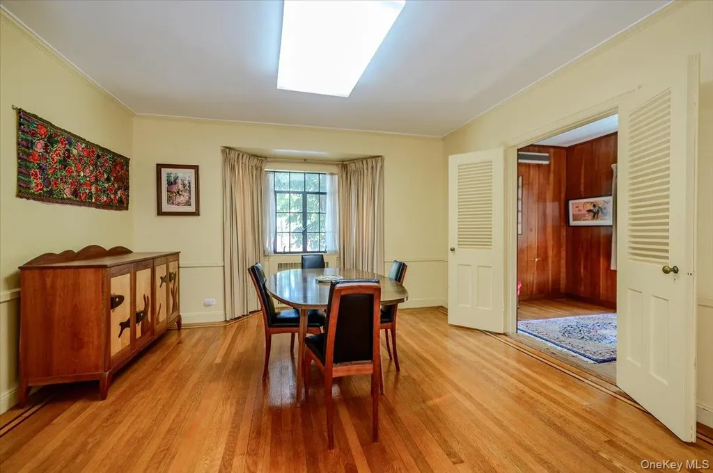 1264 Rhinelander Avenue Bronx NY 10461