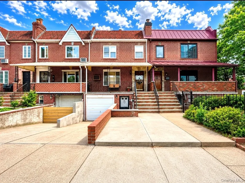 77-04 85th Street Glendale NY 11385