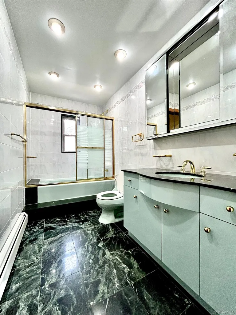77-04 85th Street Glendale NY 11385