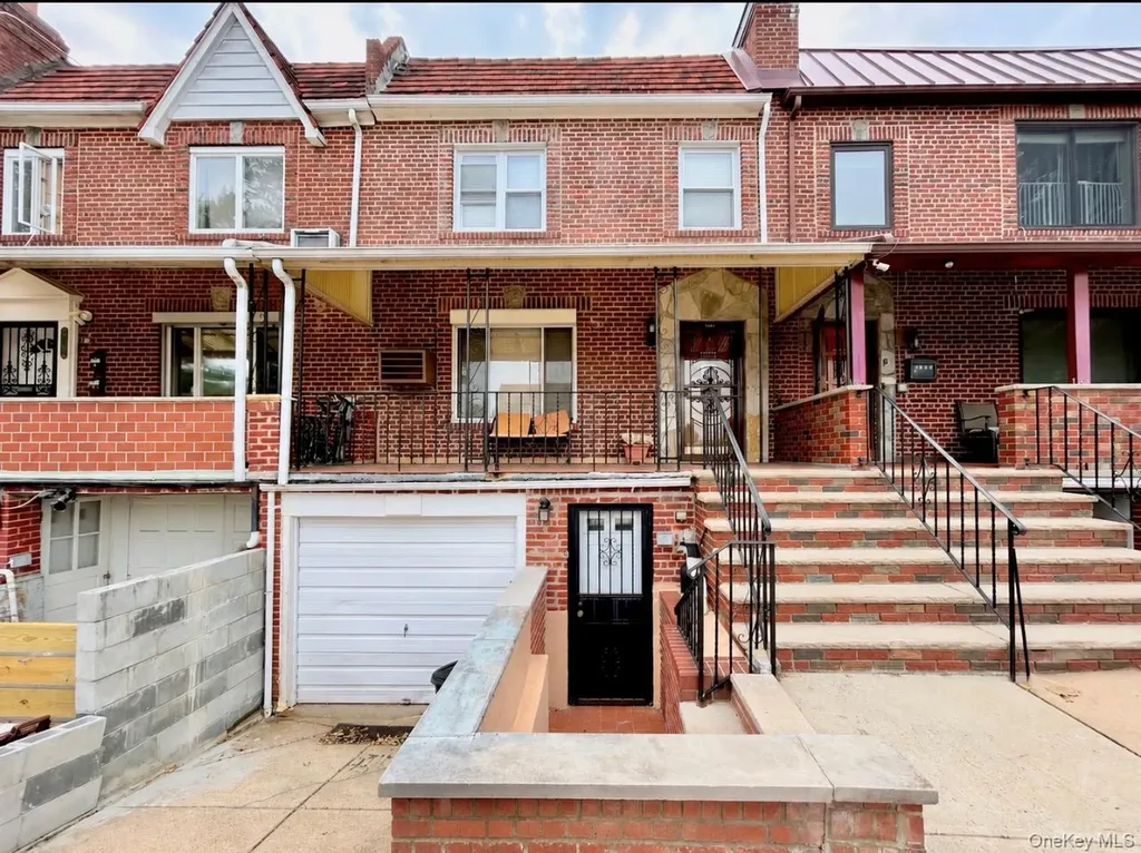 77-04 85th Street Glendale NY 11385
