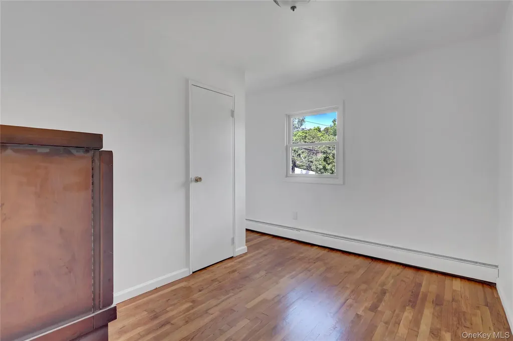 6 Stonington Circle Wheatley Heights NY 11798