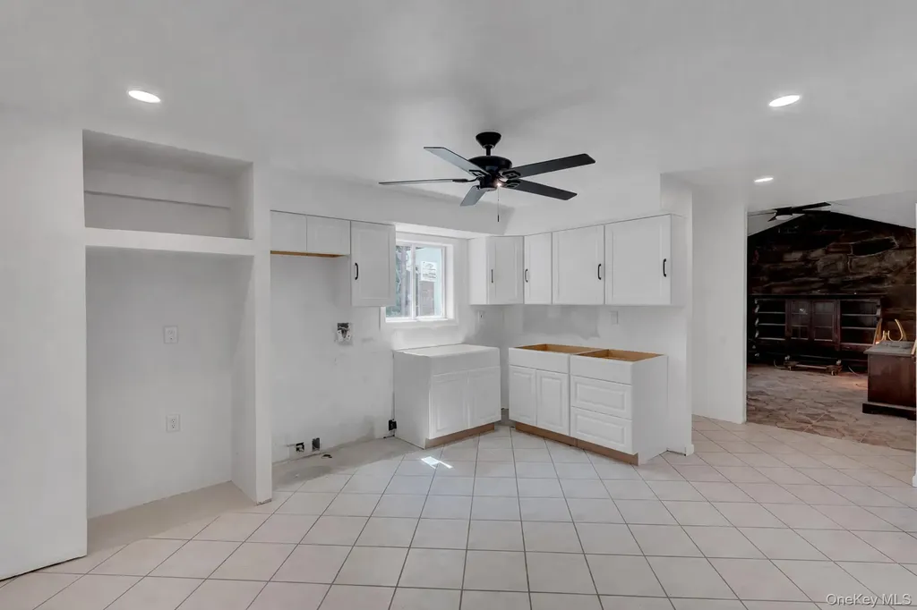 6 Stonington Circle Wheatley Heights NY 11798