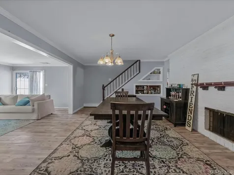 34 Hedge Lane Westbury NY 11590