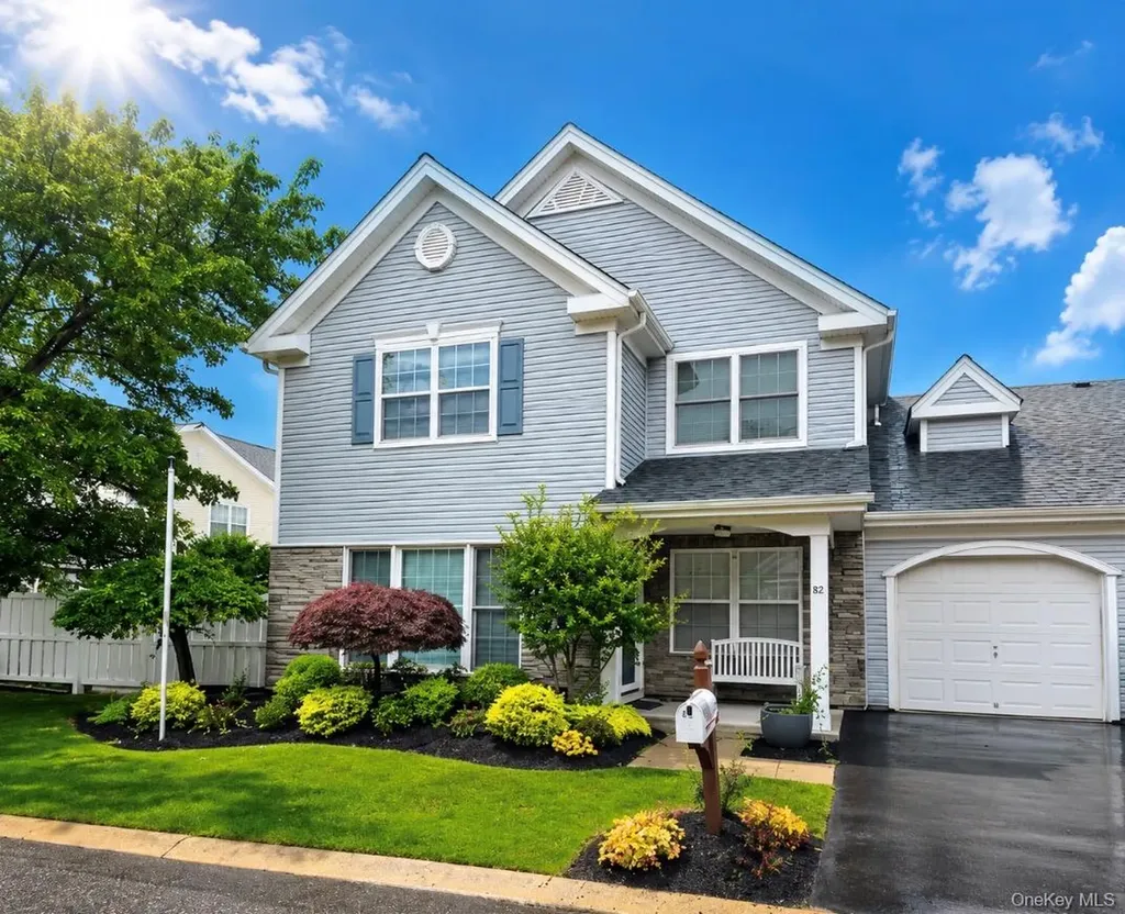 82 Kate Circle Middle Island NY 11953