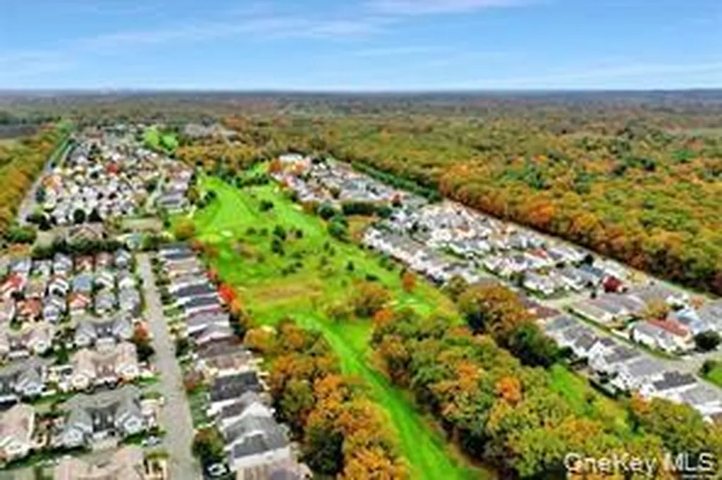 82 Kate Circle Middle Island NY 11953