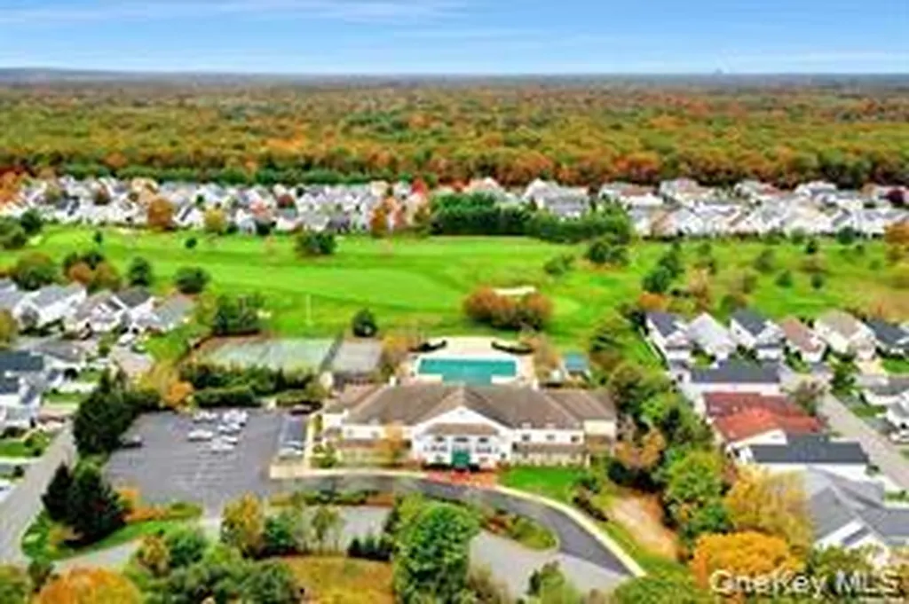 82 Kate Circle Middle Island NY 11953