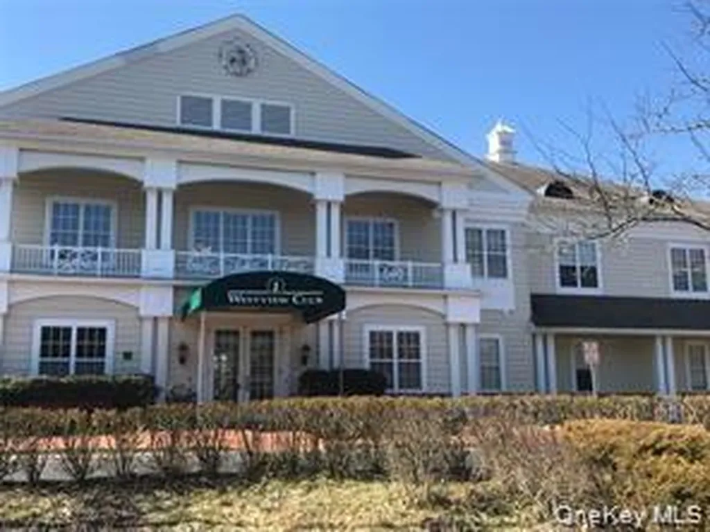 82 Kate Circle Middle Island NY 11953