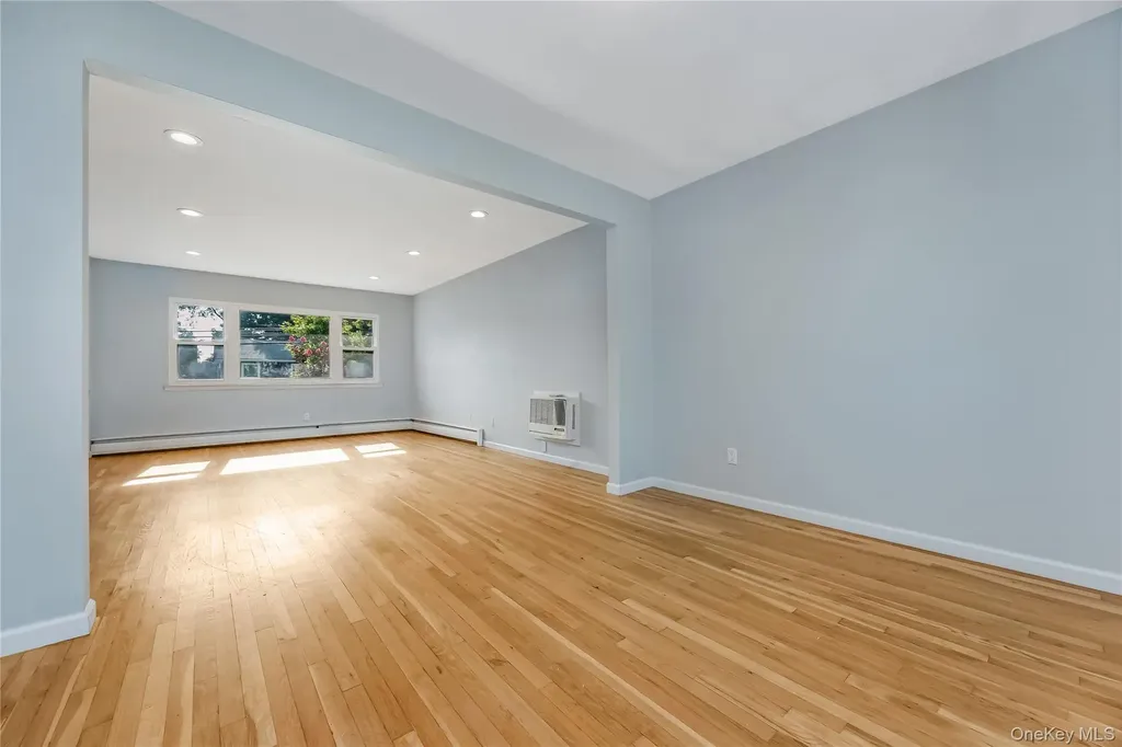 1777 Roberta Lane Merrick NY 11566