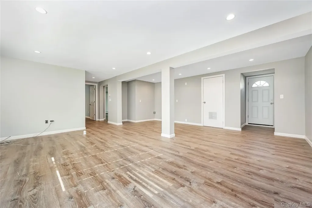 1777 Roberta Lane Merrick NY 11566