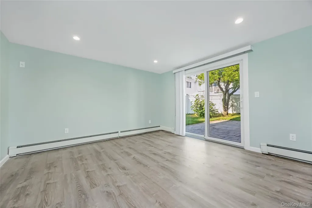 1777 Roberta Lane Merrick NY 11566