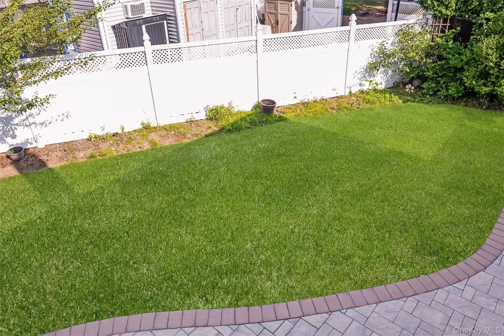 1777 Roberta Lane Merrick NY 11566