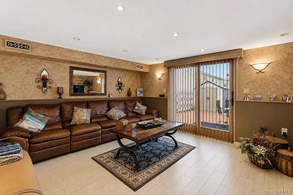 159-48 91st Street Howard Beach NY 11414