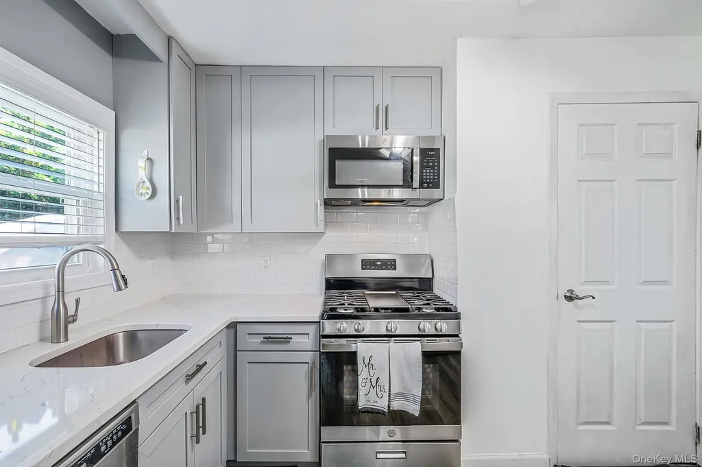 4 Martha Street Freeport NY 11520