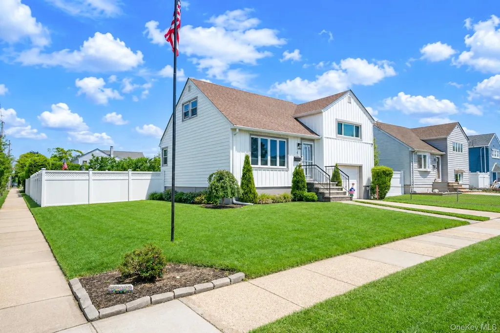 4 Martha Street Freeport NY 11520