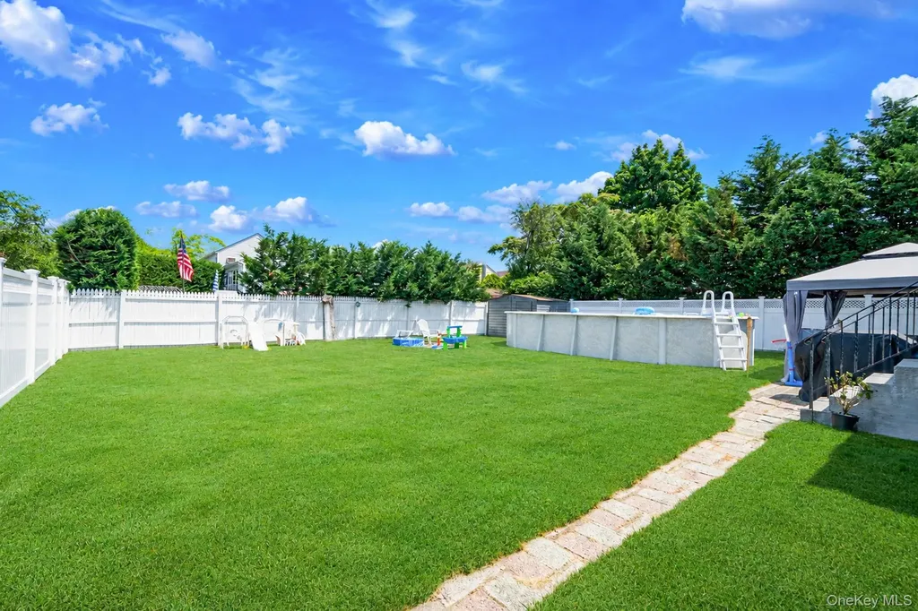 4 Martha Street Freeport NY 11520