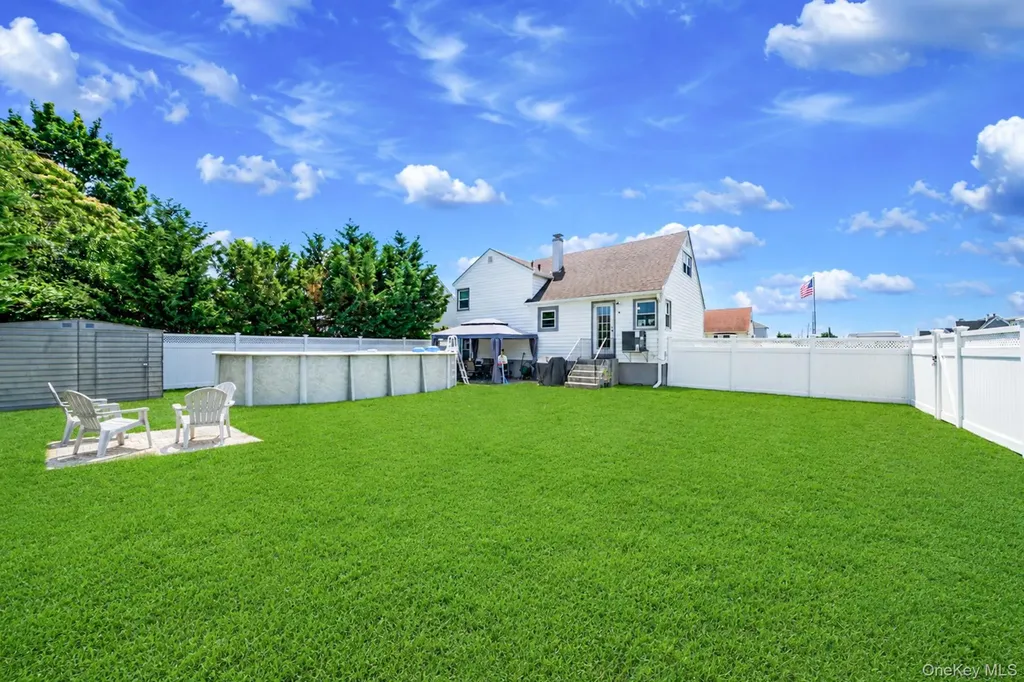4 Martha Street Freeport NY 11520