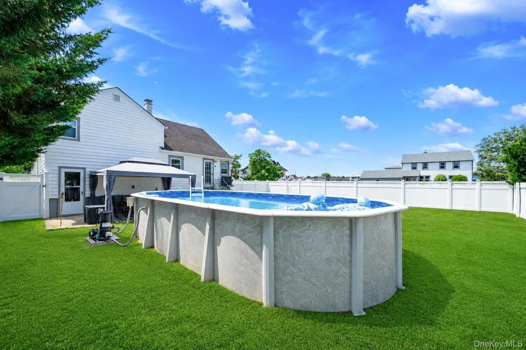 4 Martha Street Freeport NY 11520