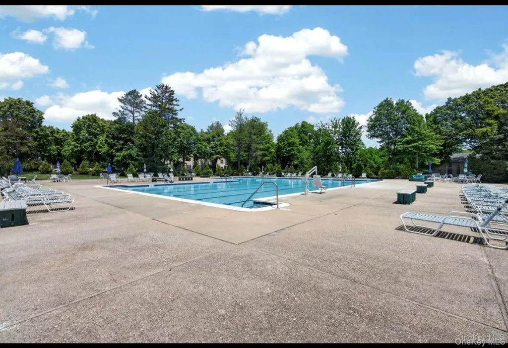 99 Fairview Circle Middle Island NY 11953