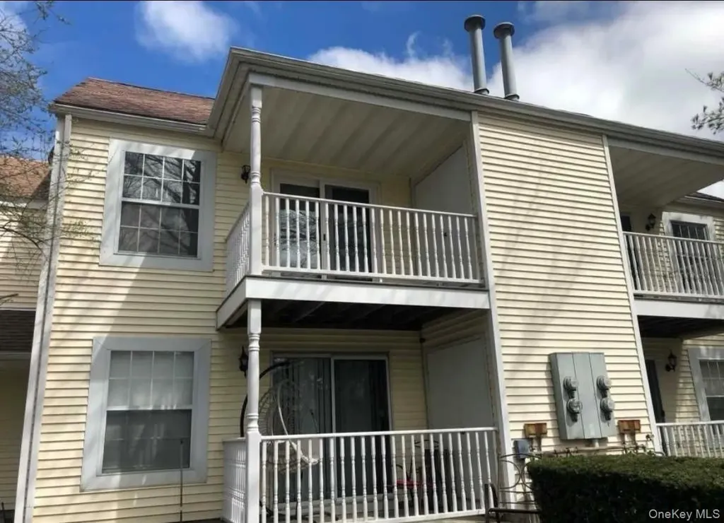 99 Fairview Circle Middle Island NY 11953
